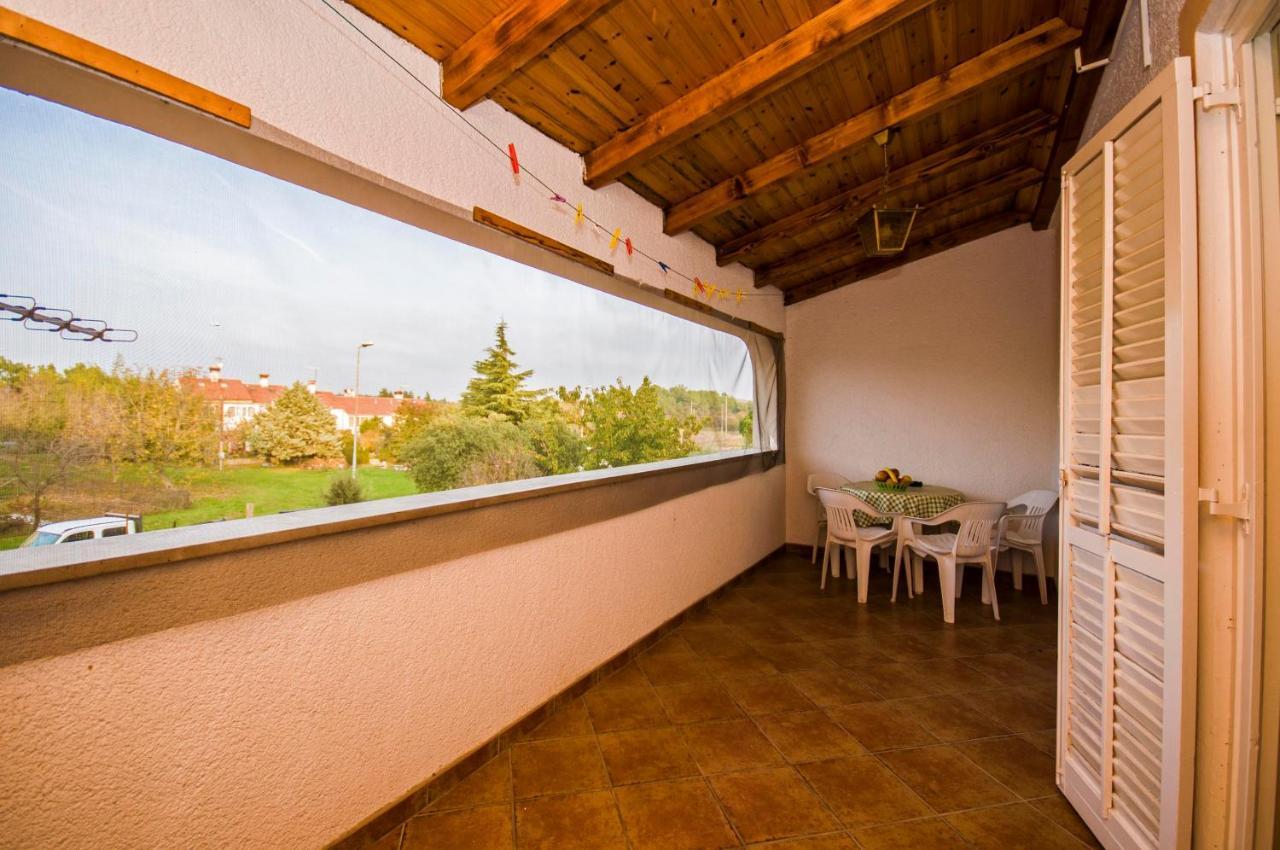 Apartment Gogic *